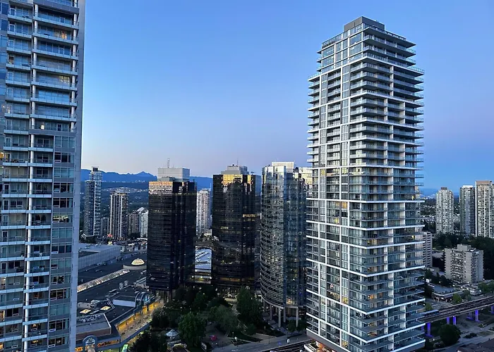 Monthly Stay-Relocation Special-New Condo At Metrotown