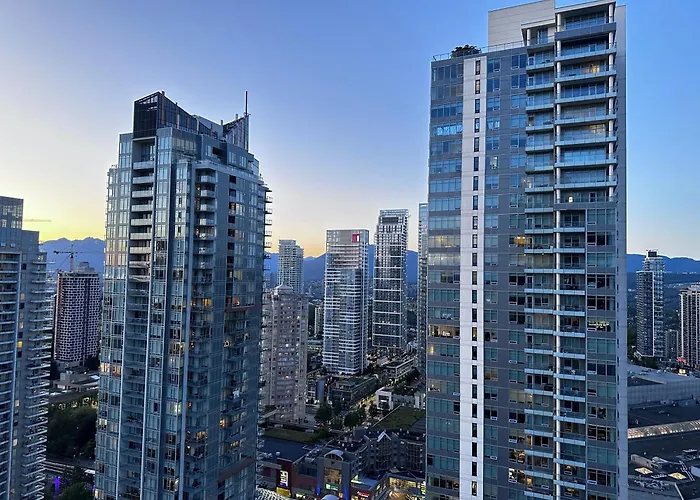 Monthly Stay-Relocation Special-New Condo At Metrotown