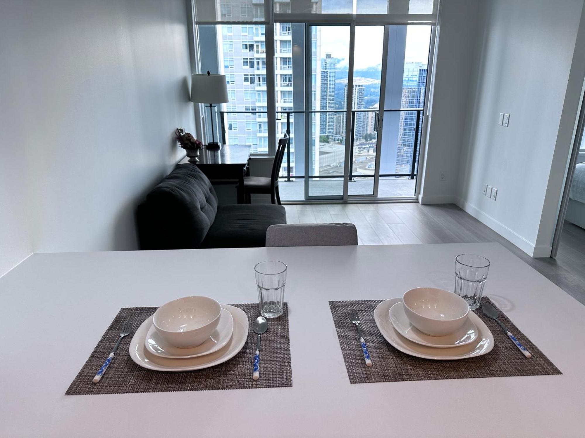 Apartment Monthly Stay-relocation Special-new At Metrotown *